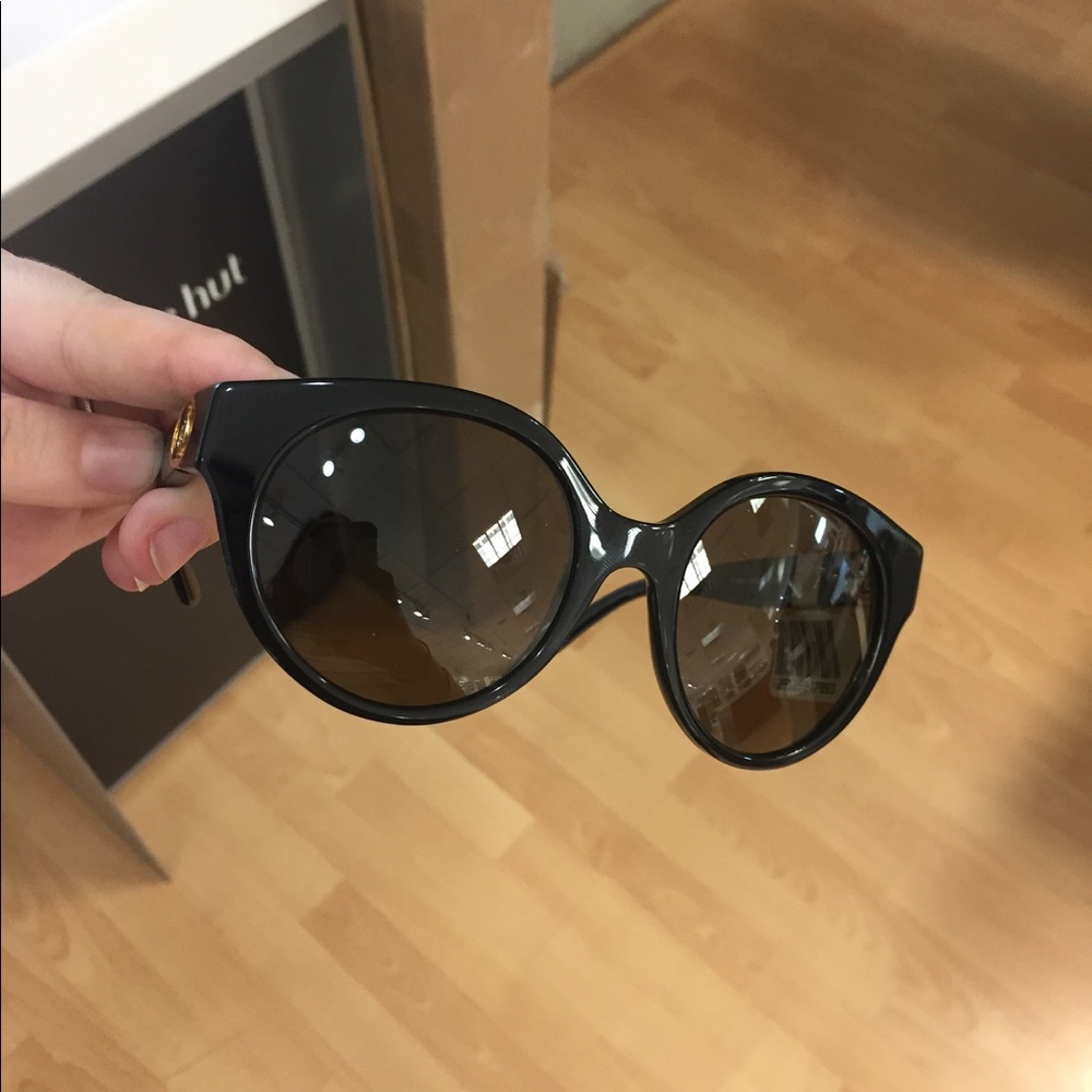 In search of Tory burch sunglasses